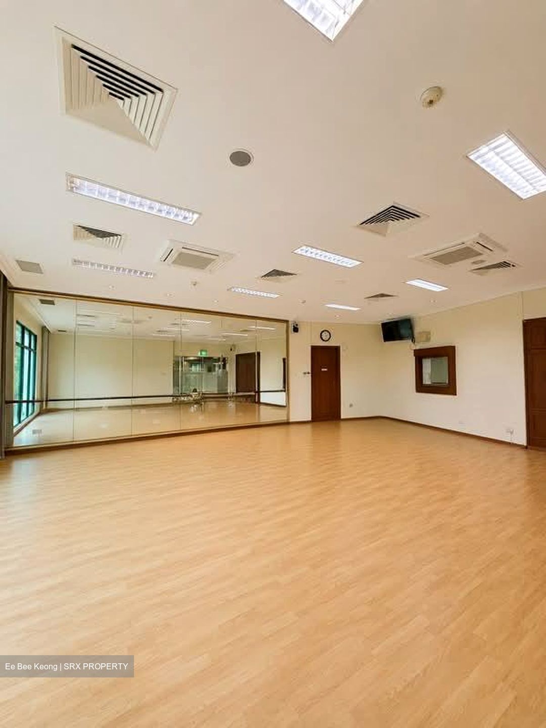 Choa Chu Kang Way (D23), Retail #601946541